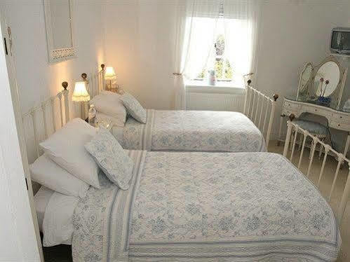 Flint Cottage Chichester Extérieur photo