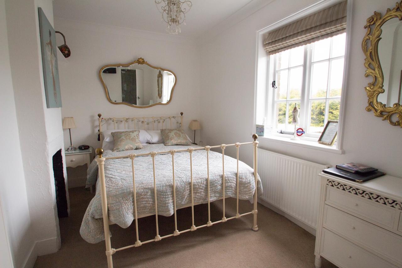 Flint Cottage Chichester Extérieur photo
